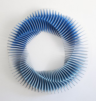 Anna Kruhelska - Constant Change 112 43" round